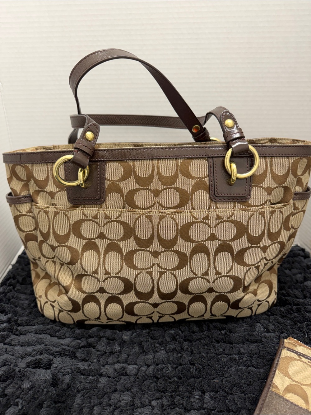 Coach Brown Signature Canvas handbag with Matching Wristlet - Picture 4 of 7